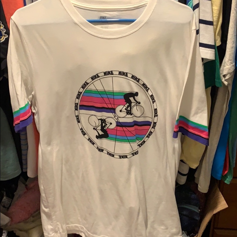 Nike Sportswear tee size Large